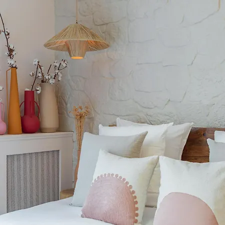 Pink & Wood Cocoon