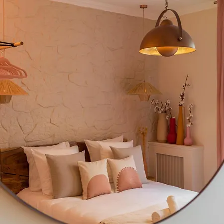 Pink & Wood Cocoon Apartment